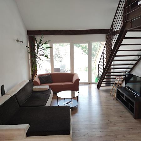 Attic Parkview Apartment ปิเอชตานี ภายนอก รูปภาพ