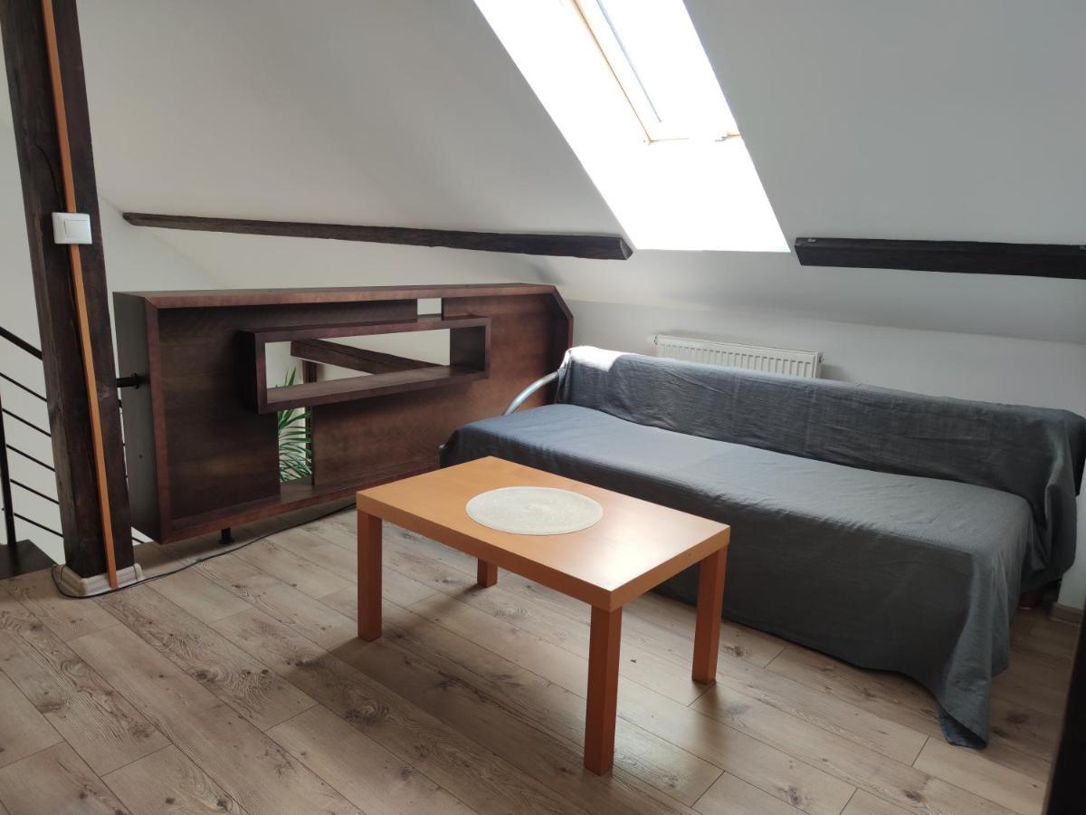 Attic Parkview Apartment ปิเอชตานี ภายนอก รูปภาพ