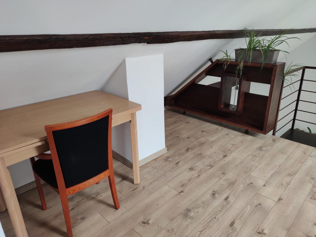 Attic Parkview Apartment ปิเอชตานี ภายนอก รูปภาพ